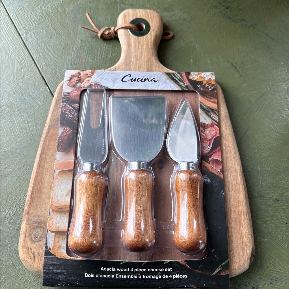 🧡 2/$15 🧡 Cucina Acacia Wood Cheese Knife Set